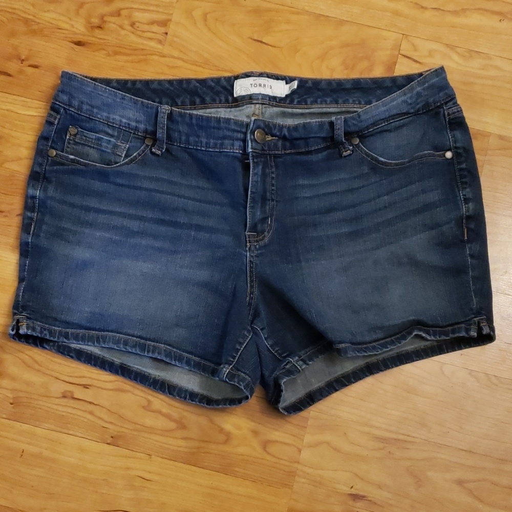 Torrid Denim Shorts Size 20